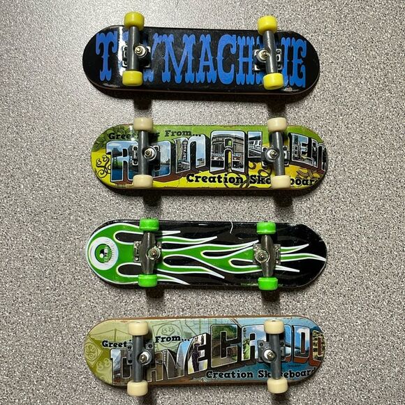 Tech Deck Fingerboard Bundle of 4 Inc. Ron Allen, Dave Caddo & Tou Machine‎ - Picture 1 of 2
